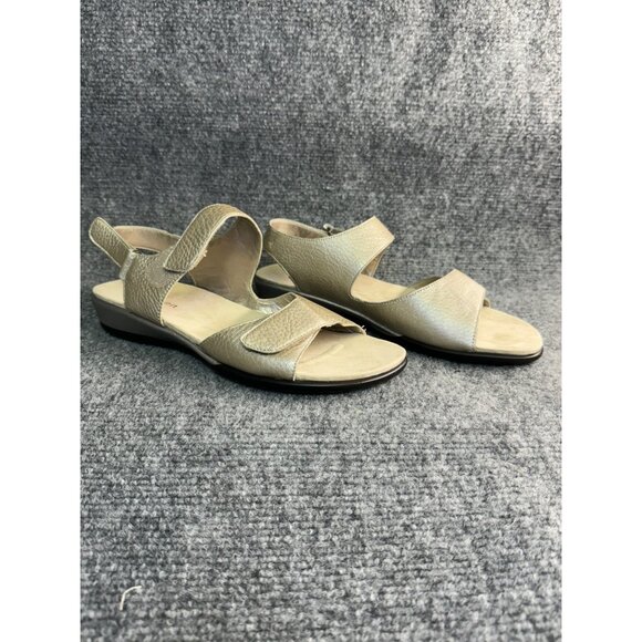 Easy Spirit Sandals Women's 8.5M Gold Leather Sandals Adjustable Ankle Straps - Picture 10 of 13